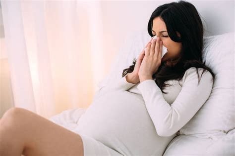 is having a cold while pregnant dangerous