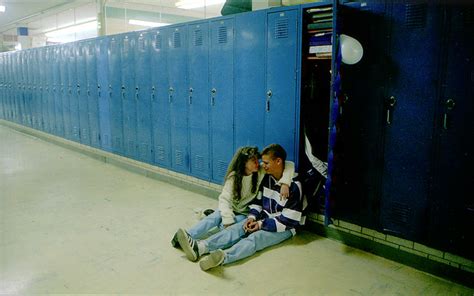 is kissing allowed in high school class