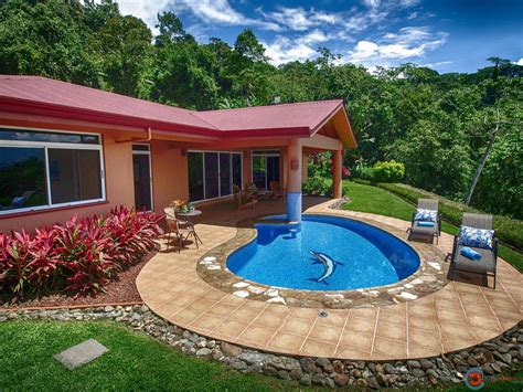 is property cheap in costa rica