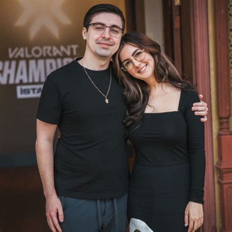 is shroud dating someone