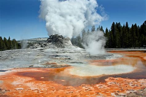 is yellowstone going to erupt