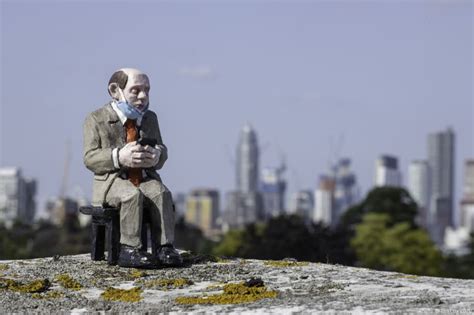 isaac cordal biography