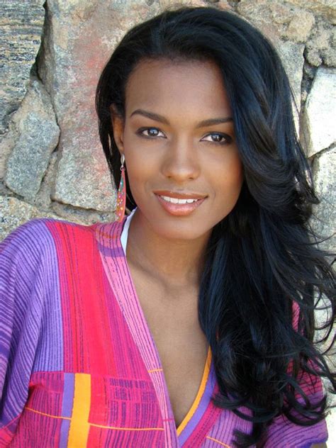 isabel correa biography