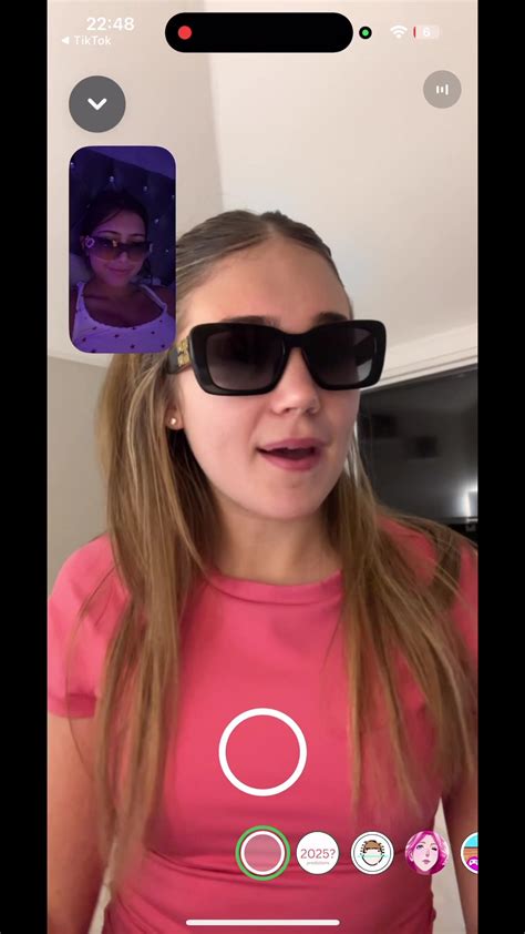 isla (@isless) TikTok.