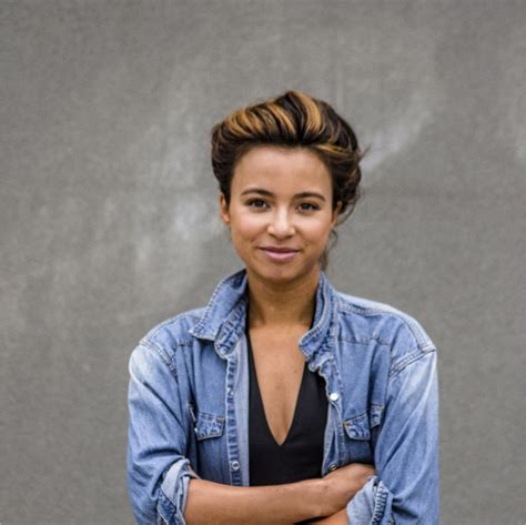 isobel yeung biography examples