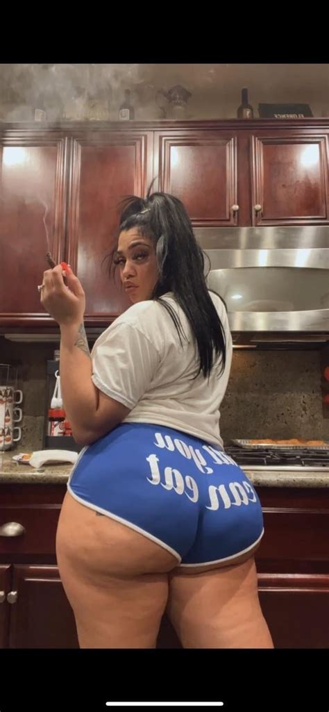 isssahoneey OnlyFans leaked content