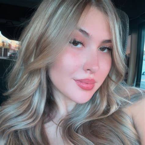 itzelbby04 nude
