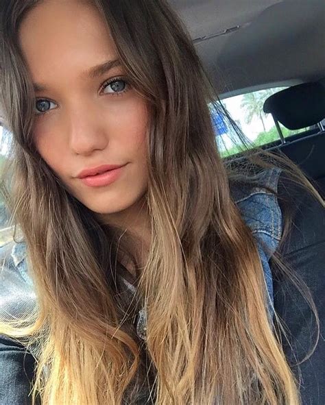 jahni raz biography examples