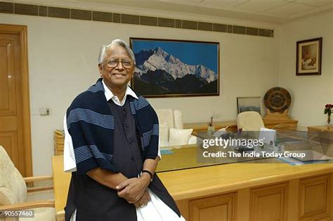 jaiprakash gaur biography sample