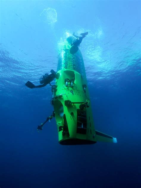 James Cameron 2012