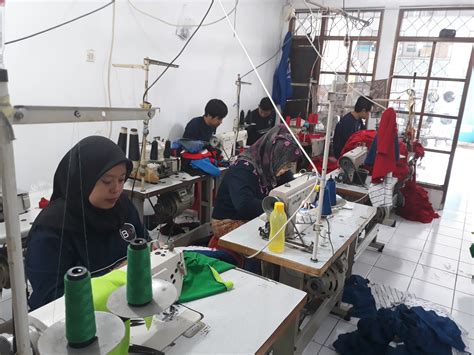 Jasa Vendor Konveksi No 1 Bandung Garment Baju Tempat Konveksi Baju Di Bandung - Tempat Konveksi Baju Di Bandung
