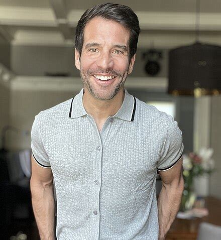 jd roberto biography