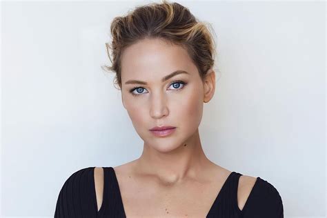 Jennifer Lawrence Load On Face