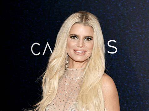 jessica simpson nude breasts
