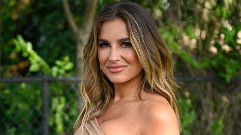jessie decker nude