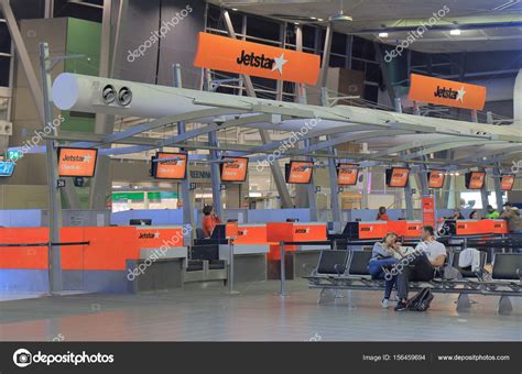 jetstar when to check in
