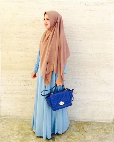  Jilbab Yang Cocok Untuk Baju Biru Dongker - Jilbab Yang Cocok Untuk Baju Biru Dongker