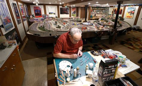 Jimmy Attard Of Dearborn Has One Of Largest Slot Car Tracks - Track Slot