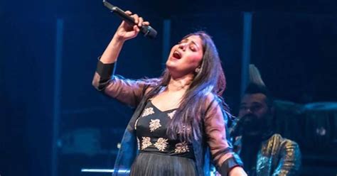 jind mahi song by sunidhi chauhan biography