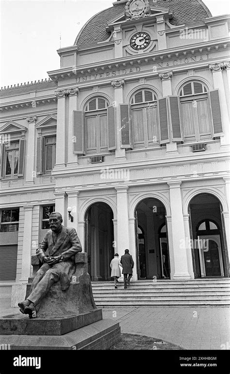 Joaquin V González