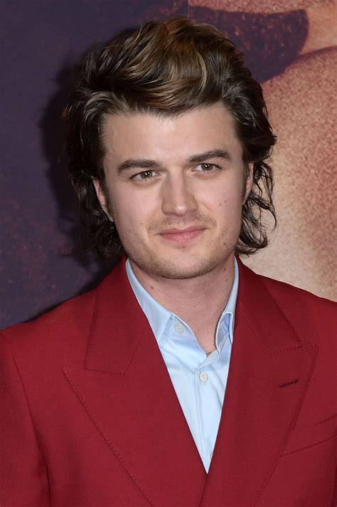 joe keery nude