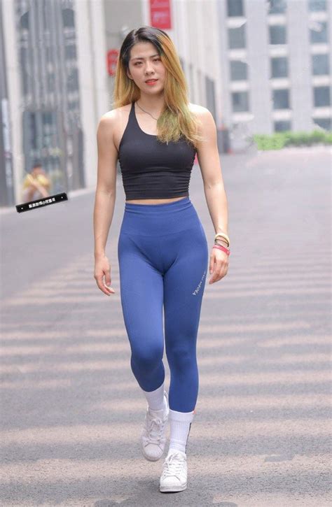 75 hot babe showing yoga pants cameltoe hgct - Thesexier