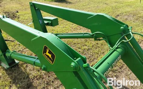John Deere 158 Loader