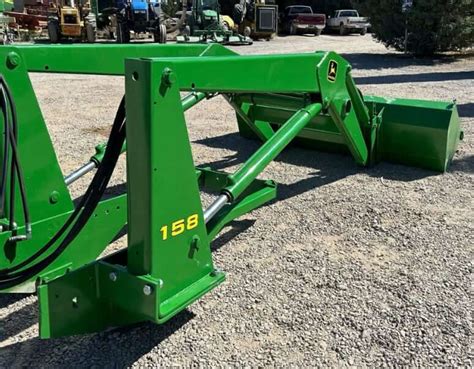 John Deere 158 Loader Specs