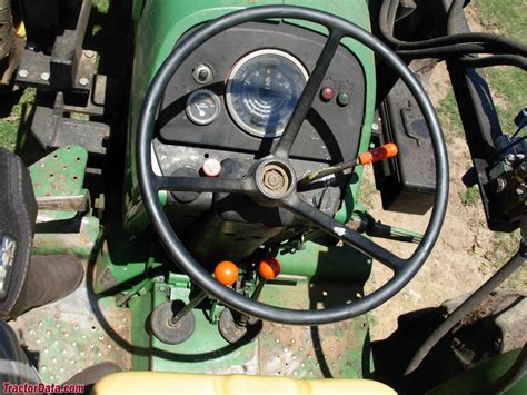 John Deere 2140 Engine