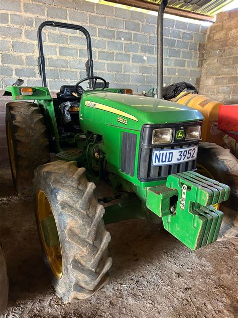 John Deere 5503