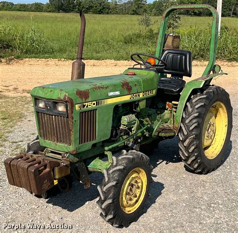 John Deere 750