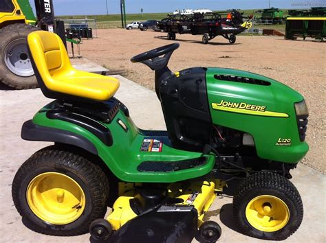 Download John Deere L120 Lawn Tractor 