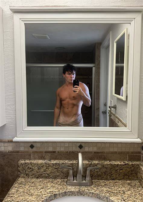 johnny bomhardt nude