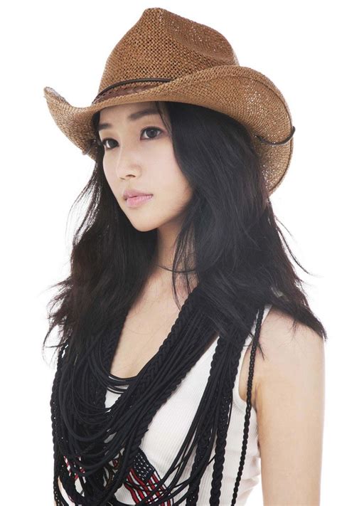 joo ah min biography samples