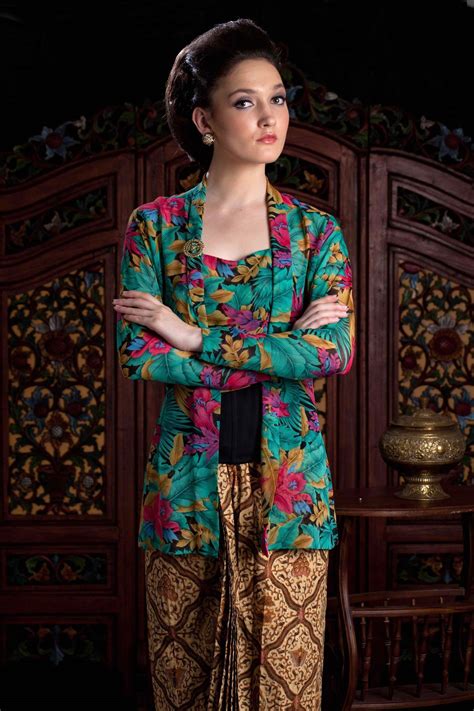 Jual Kebaya Jawa Tradisional Model Terbaru Grosir Batik Seragam Pernikahan Jogja - Grosir Batik Seragam Pernikahan Jogja