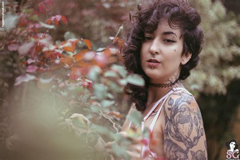 julh4 nude