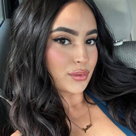 julia nicole nude