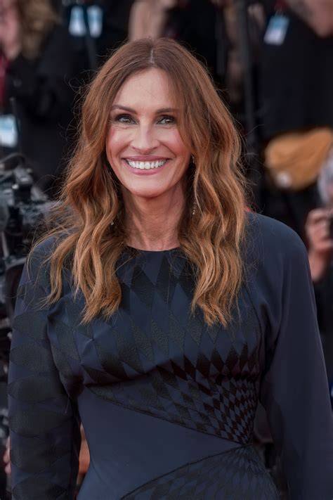 julia roberts nude pics