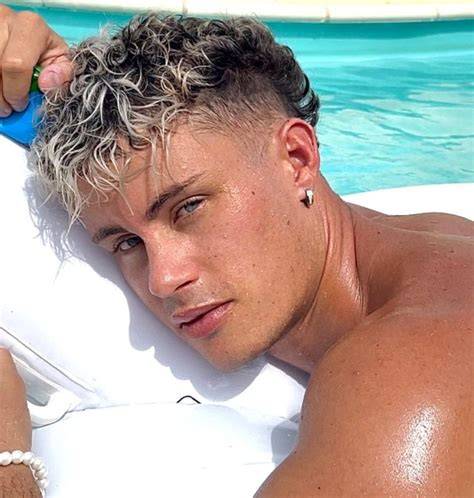 julien pop nude