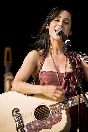 julieta venegas height calculator