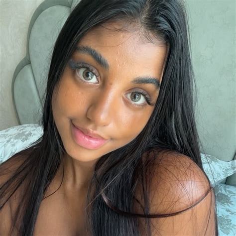 juliethofl nudes