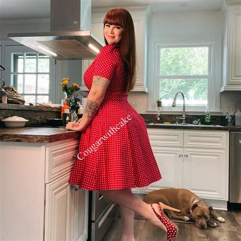 juliewiththecake of leak