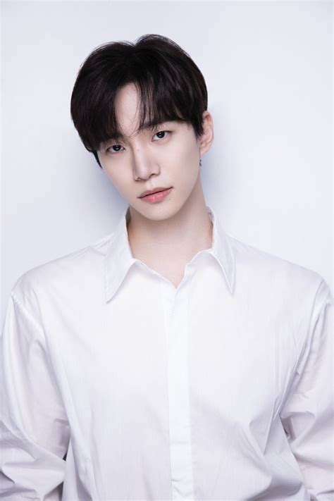 jun ho 2pm biography examples