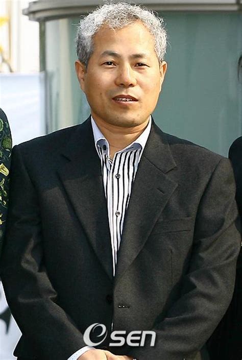 jun ki sang biography samples