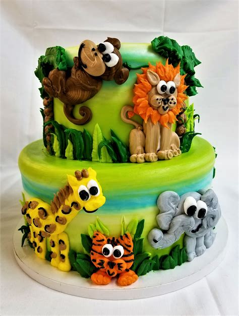Jungle Animals Cake With Water