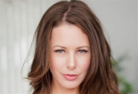 justine jakobs creator profile