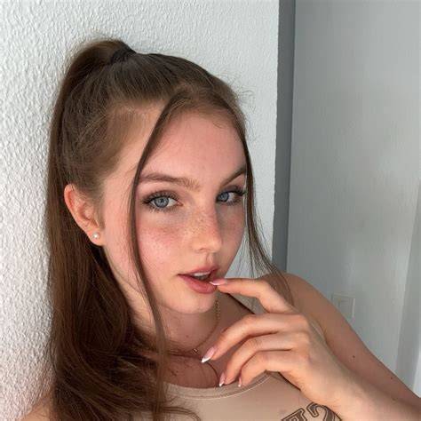 justzoe nude