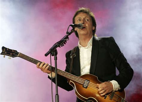 känd gitarrmakare paul