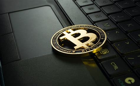 Prekiautojas bitkoinais įkalintas kriptovaliutų