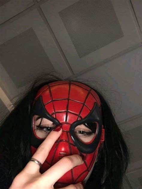 kamiii adlı kullanıcının Spiderman panosundaki Pin Örümcek adam.